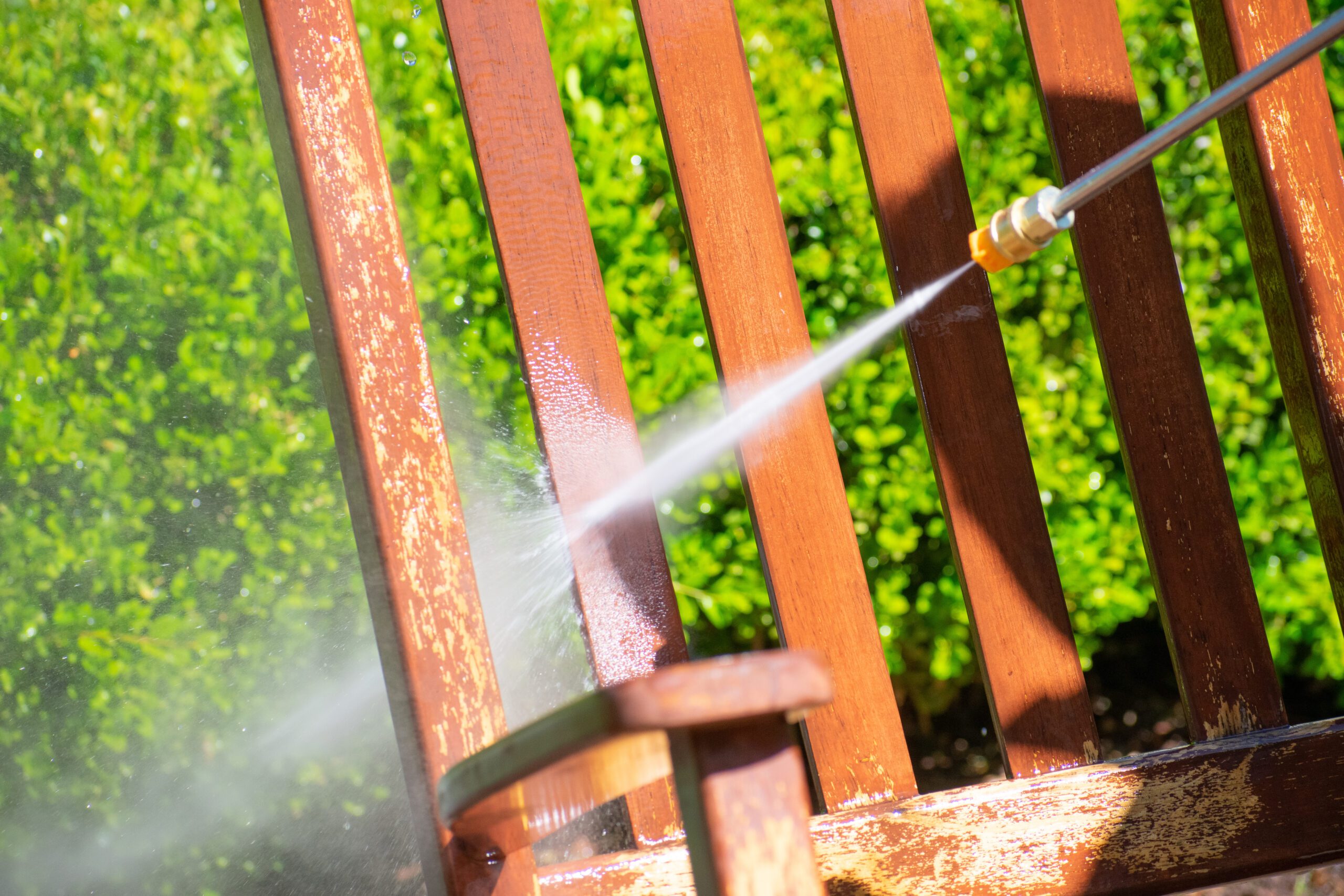 Terras laten reinigen in Almere Haven: maak pracht van uw buitenruimte met onze reinigingsdiensten.